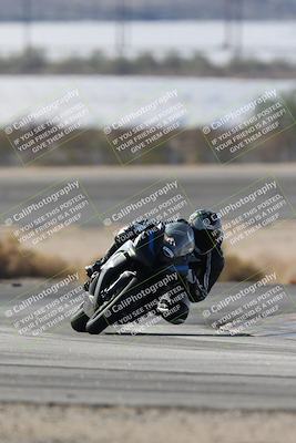 media/Nov-16-2025-Race Pace (Sun) [[8c5fa54630]]/Non Verified Riders (1st 20 Minutes)/1-Turn 14 (10am)/